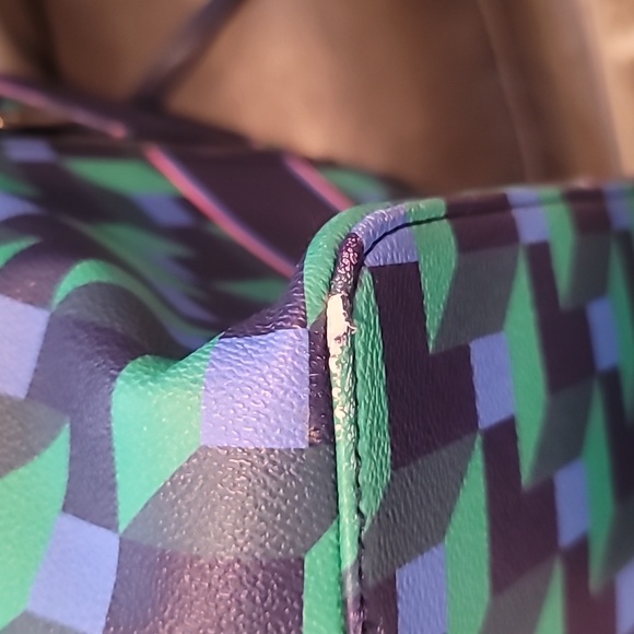 C. Wonder colorblock geometric tote - Picture 5 of 7